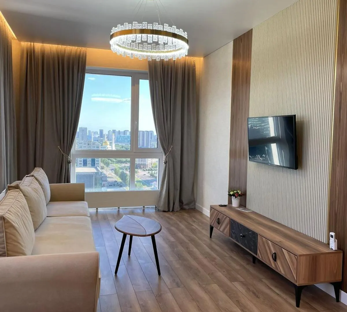 אסטנה Premium Apartment Atlant