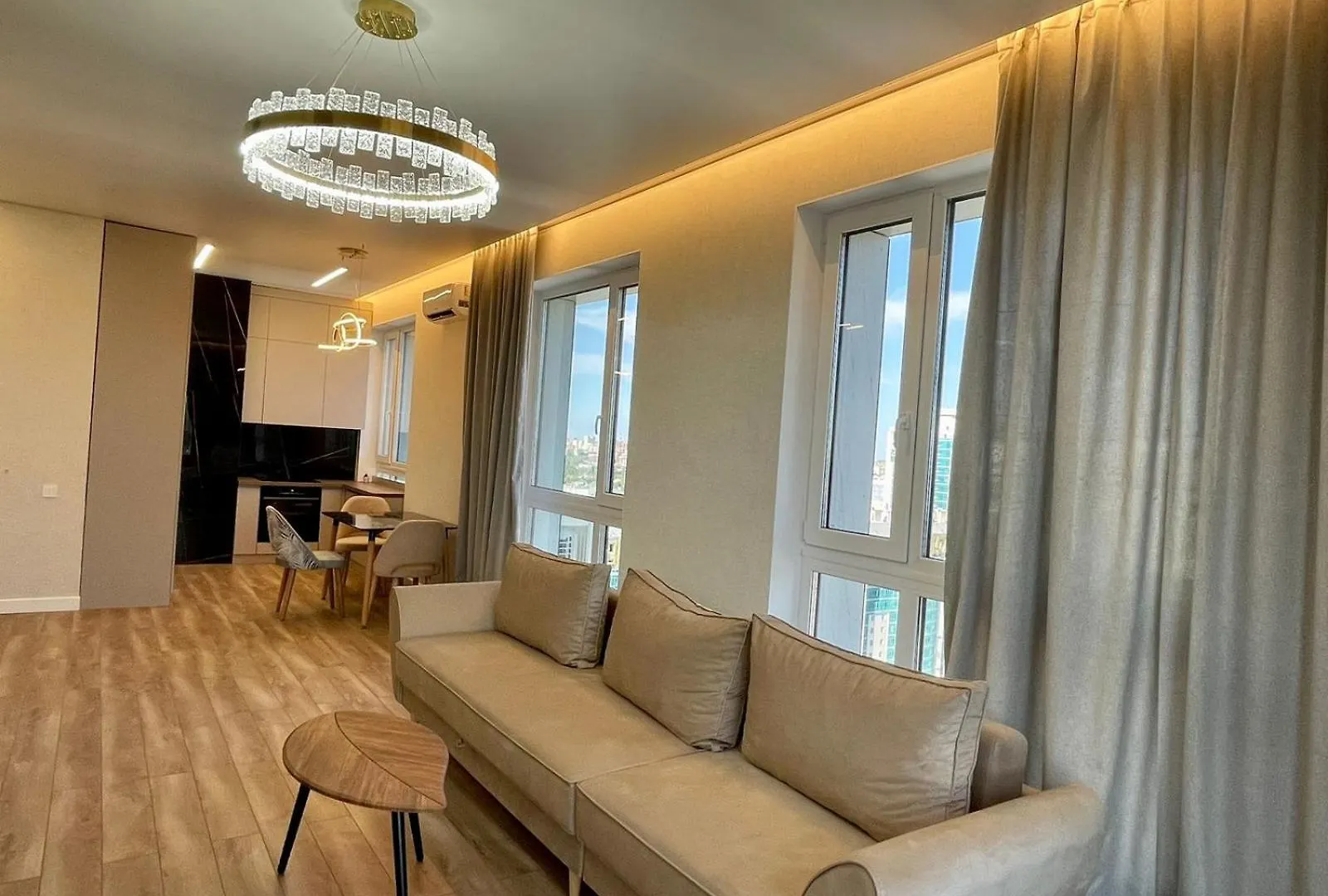 אסטנה Premium Apartment Atlant